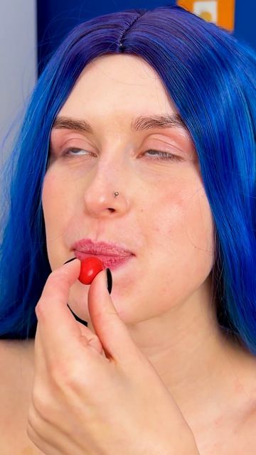 Макияж из конфет?! Этот странный хак стал вирусным 😱🍭
