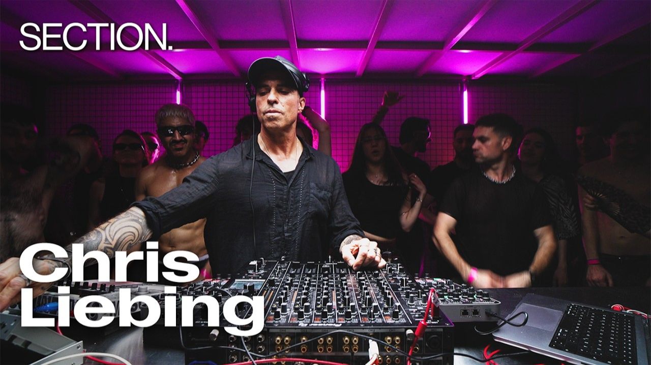 Крис Либинг (Chris Liebing) - Live @ SECTION. Berlin [26.05.2026] смотреть онлайн