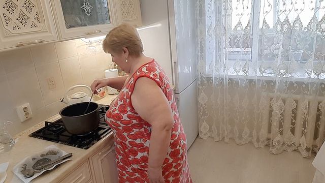 1000003615.mp4.     жарим Биляши всем хорошего  просмотра