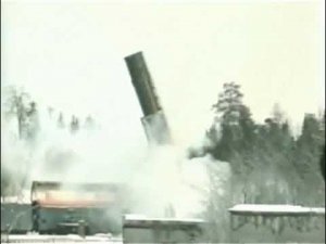 Запуск баллистической ракеты РТ 23 УТТХ железнодорожного комплекса Молодец