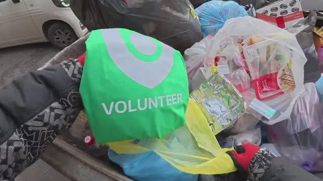 Как я зарабатываю лазая по мусоркам Dumpster Diving RUSSIA #125 смотреть онлайн
