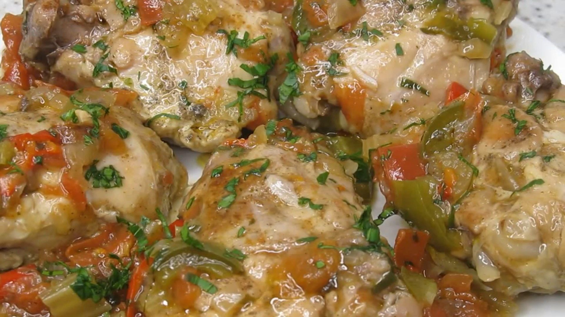 Курица с этими овощами настолько соблазнительна на вкус. смотреть онлайн
