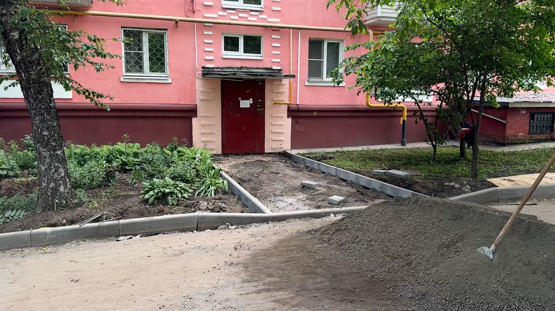 Дворы преображаются