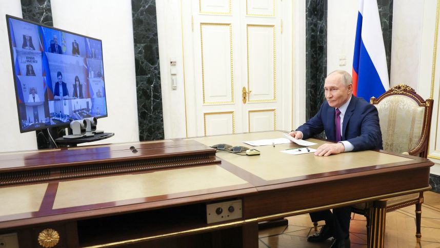 Язык как часть ДНК: в Кремле обсудили защиту русского от вытеснения и отмены смотреть онлайн