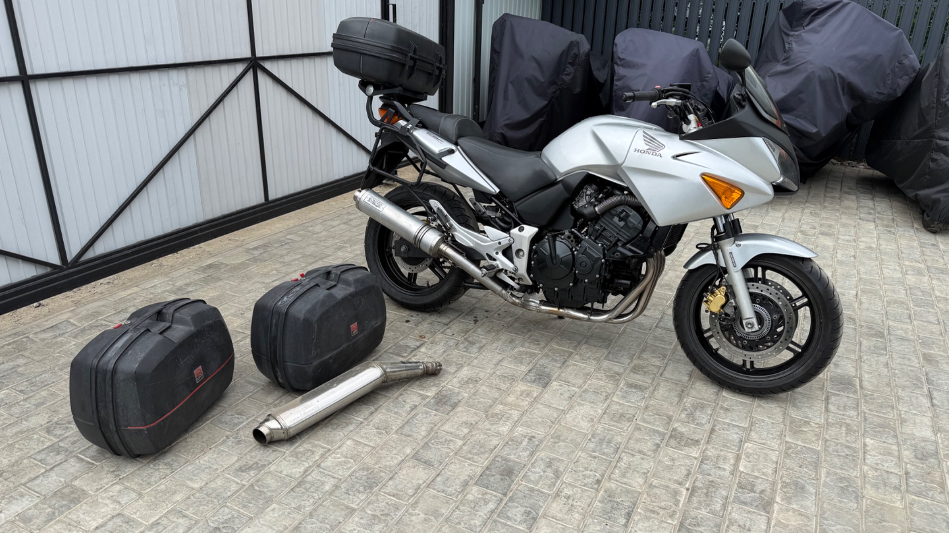 Обзор Honda cbf600s,2004год. 89262862924( wa, tg) смотреть онлайн