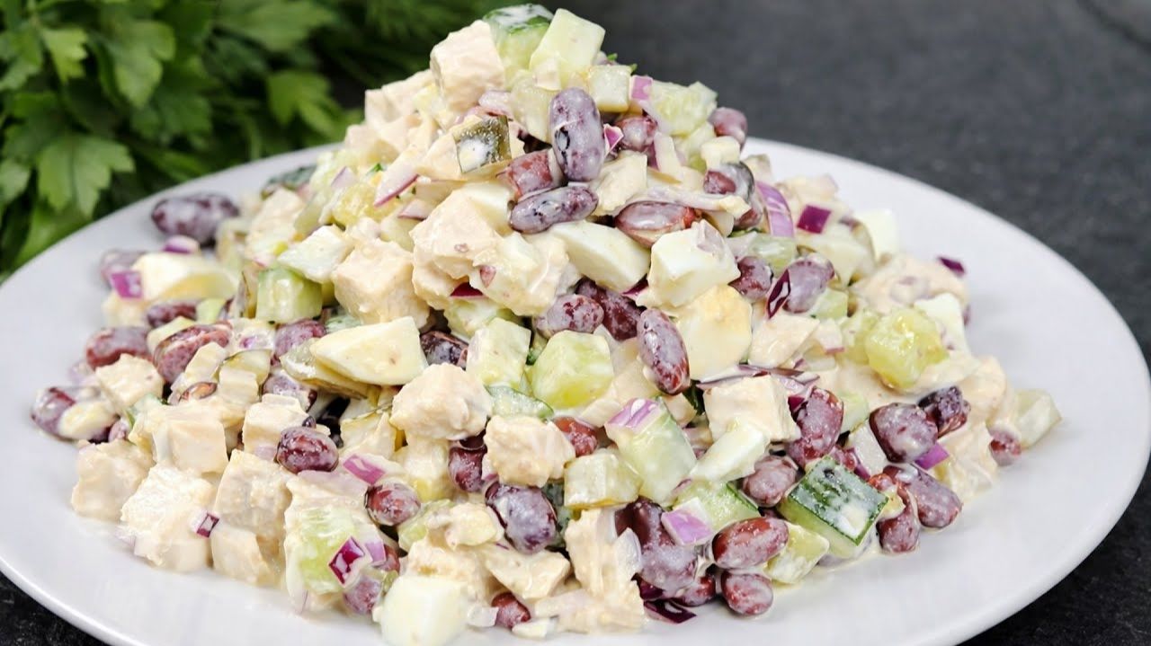 Вкуснейший САЛАТ С Фасолью. Простой и Вкусный Салат ЗА 10 Минут! Салат С Консервированной Фасолью смотреть онлайн