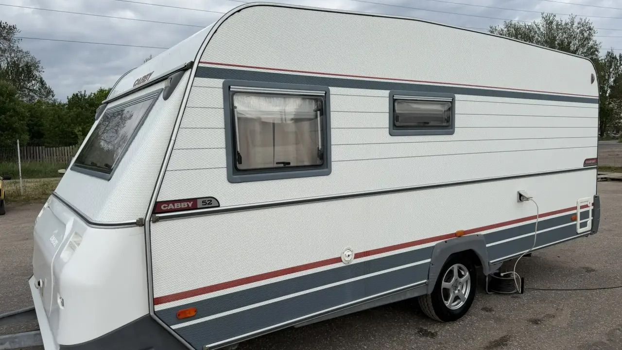 Зимний караван,дом на колёсах CABBY Comfort Edition 2004 года на 4 спальных места из Швеции смотреть онлайн