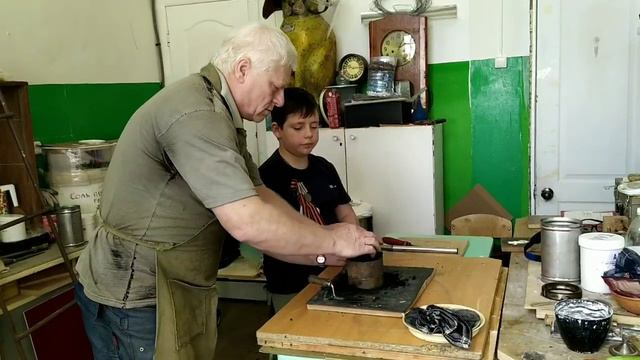 Видео-версия мастер-класса Глеба Козлова "Формовка сувенирных фигур литьём в землю"