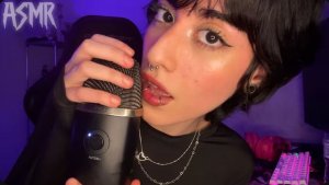 ASMR шёпот на английском совсем близко к твоему уху (триггерные слова)