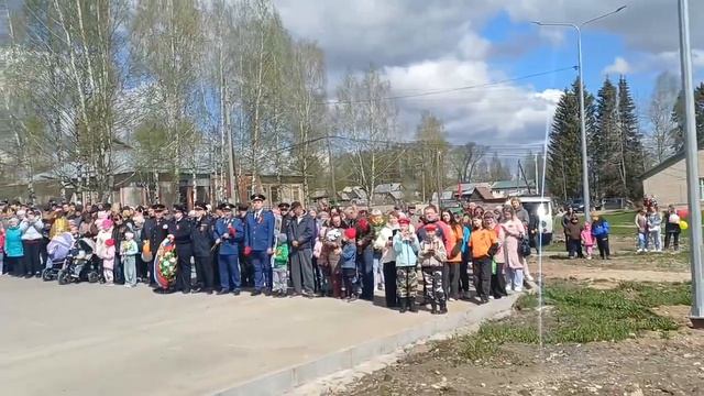 С Днем Победы!номер в исполнении Дианы Яговкиной и Алисы Лекомцевой прозвучал на митинге смотреть онлайн