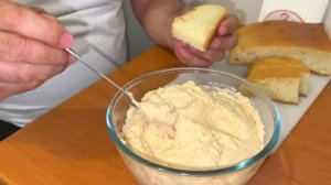 Нежный сливочный куриный паштет.