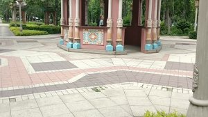 В сквере Отрадное.