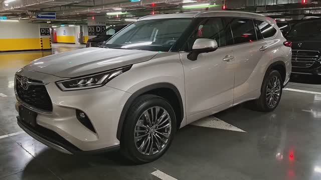 ХАЙЛЕНДЕР ИЗ КИТАЯ 2026 Продажа в Москве Toyota Highlander made in China Читай описание видео ниже смотреть онлайн
