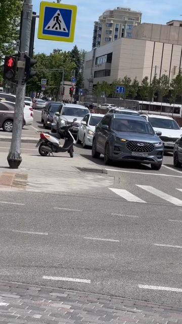НА ЧЕМ ЕЗДЯТ В КРАСНОДАРЕ? Жесткий обзор автопотока!