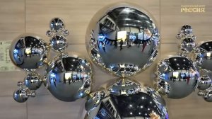 Тамбовская неваляшка покоряет ПМЭФ: арт-объект о связи поколений