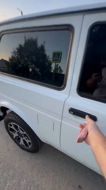 NIVA BLACK смотреть онлайн