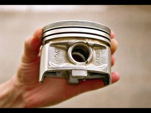 Где находится маркировка на поршнях двигателя и что она означает. Объясняю