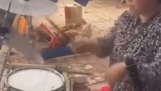 Крутому_барабанщику_достаточно_взять_палочки_в_руки смотреть онлайн
