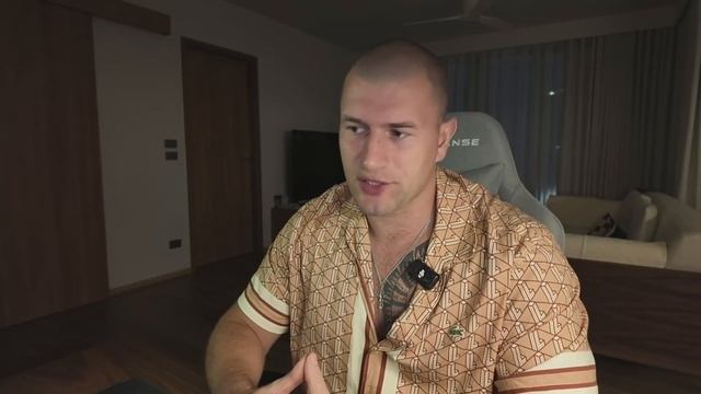 Андрей Лукин ПОСТАВИЛ НА МЕСТО ОХЕВШУЮ ТАРЕЛОЧНИЦУ! ВОТ КАК ВЕСТИ СЕБЯ НА СВИДАН смотреть онлайн