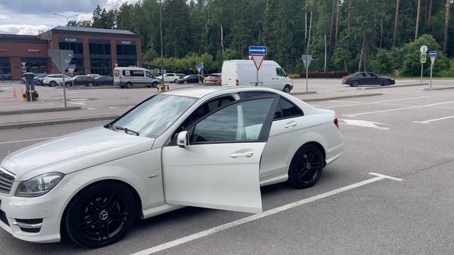 Mercedes C180 смотреть онлайн