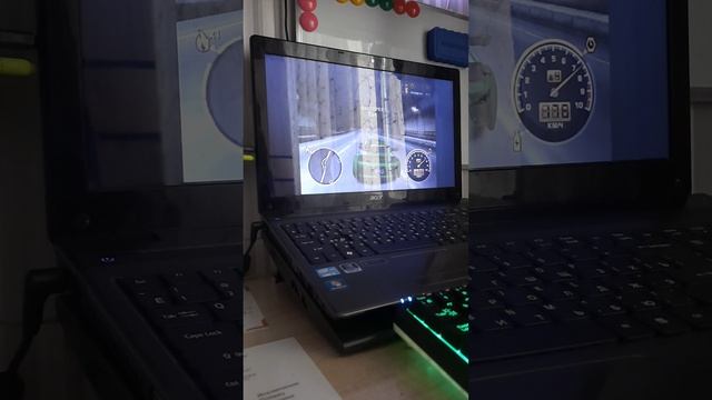 играю в гонки на пк
Геймер смотреть онлайн