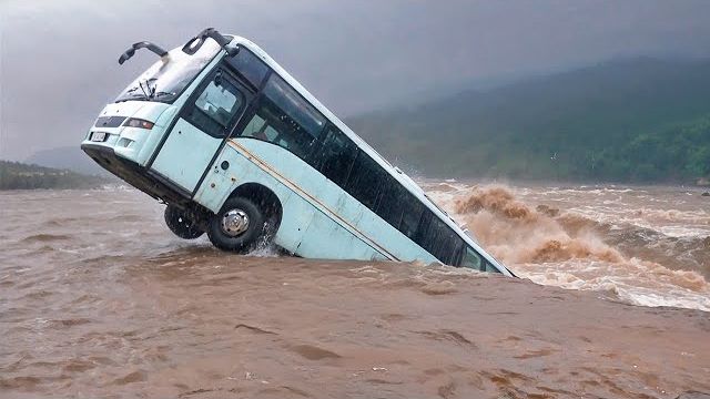 70 Невероятных Моментов в Авиации, Снятых на Камеру смотреть онлайн