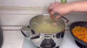 Вкуснейший сливочный суп с фрикадельками. Обзор приготовления.