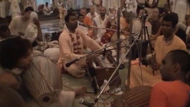 Naru Gopal - Hare Krishna Bhajan in Mayapur, киртан Харе Кришна 2008 смотреть онлайн