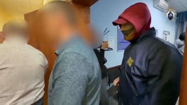 В Саратове сотрудников Ростехнадзора подозревают в получении взяток смотреть онлайн