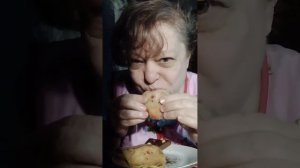 Мукбанг в тишине