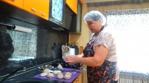 ЖИЗНЬ В СЕЛЕ:ЗАВТРАК/ЗРАЗЫ С ГРИБАМИ, КОТЛЕТЫ