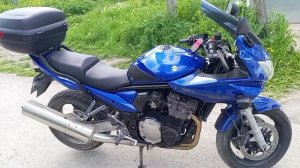 подобрал мотоцикл Suzuki Bandit 2006 года.