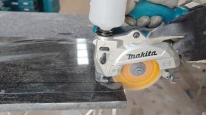 🛠 Аккумуляторная алмазная пила Makita DCC501