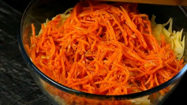САЛАТ с КУРИЦЕЙ и КОРЕЙСКОЙ МОРКОВЬЮ! Просто, Быстро и НЕОБЫКНОВЕННО ВКУСНО! смотреть онлайн