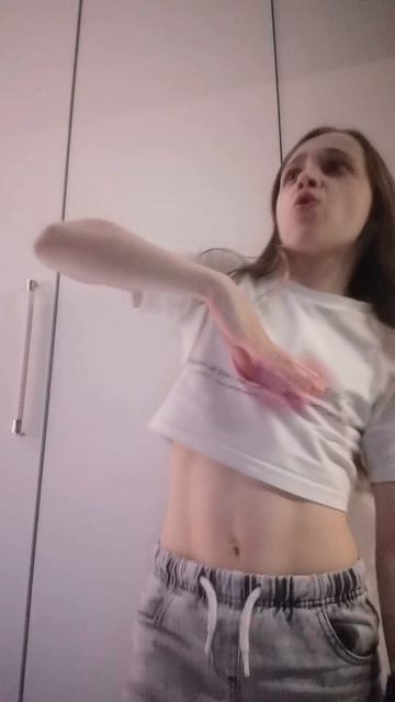 Та самая типо крутая из класса, с началом каникул! смотреть онлайн