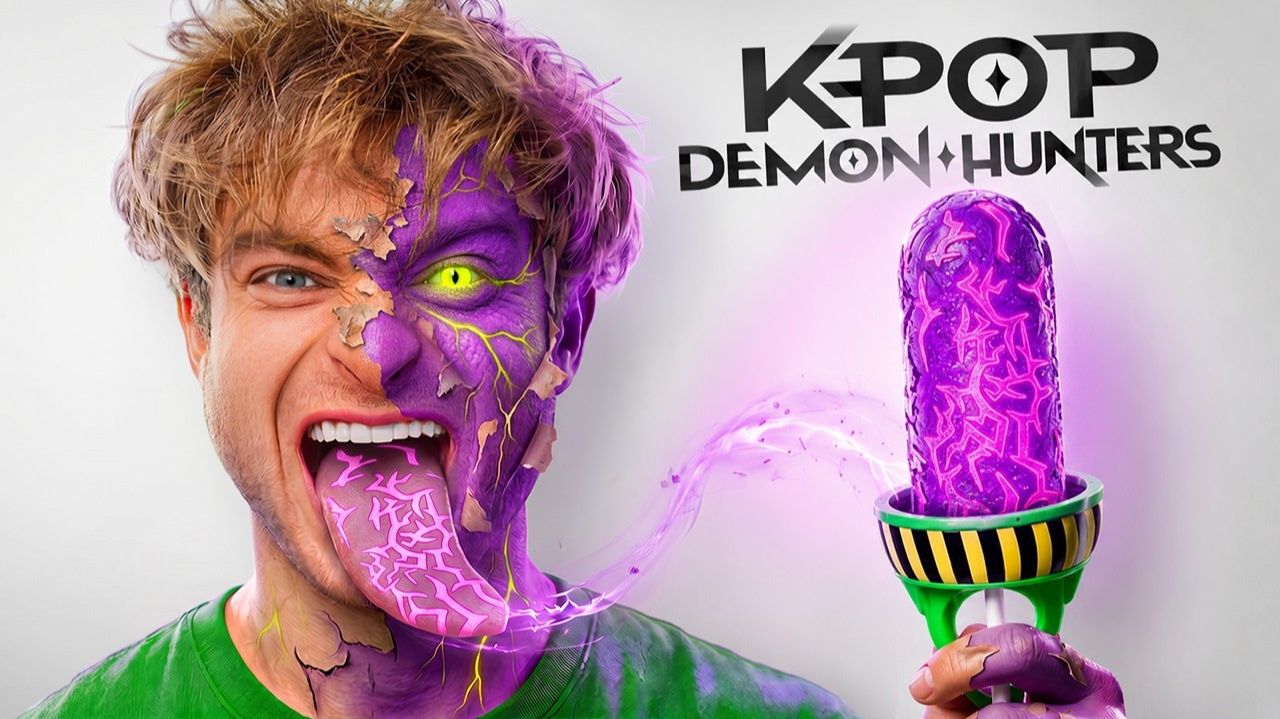 $1 против $100,000 ЗАПРЕЩЕННЫХ товаров Охотников на демонов K-Pop! смотреть онлайн