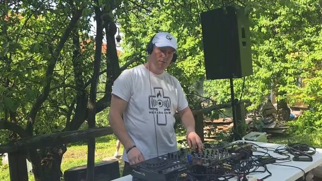 Поиграл Live на открытом воздухе смотреть онлайн