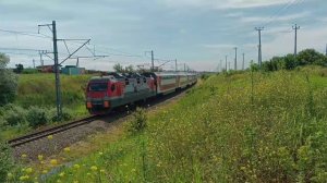 Электровоз ЭП1М-490 с двухэтажным поездом № 155 Анапа  - Москва