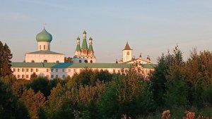 9-й час. Вечерня. Малое повечерие. Свято-Троицкий Александра Свирского монастырь.