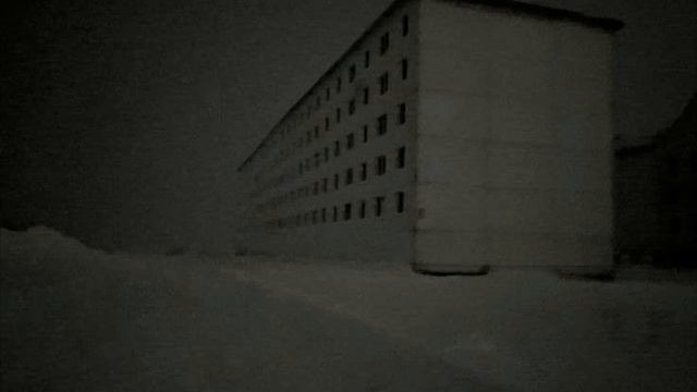 It's a nuclear winter, but you still need to go to the grocery store. смотреть онлайн