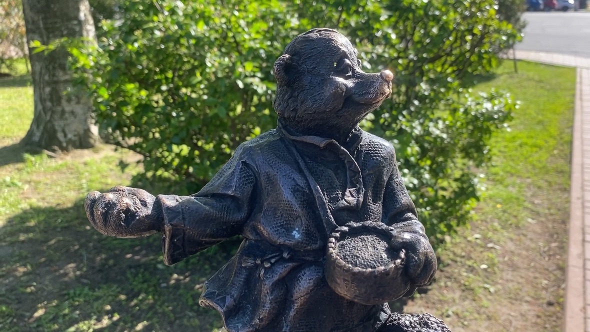 Медведики в Ярославле. Актер, журналистка, сеятель.