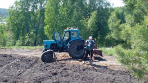 Сажаем картошку . Посадили картофель . В огороде. Вспахали поле. Вскопали землю трактором с фрезой