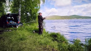 ВЕСЁЛАЯ ПОЕЗДКА на ВОДОЁМ с УДОЧКОЙ и ПОДРУГОЙ😂. ДЕЛИКАТЕС от ЛОСЕЙ и НОЧЬ с КОМАРАМИ-ЛЮДОЕДАМИ