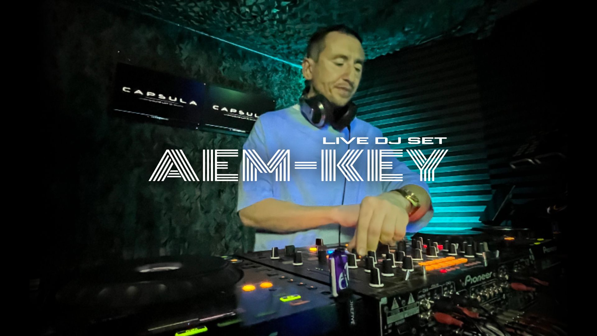 C A P S U L A - AEM-KEY #2605 [Underground Loft Dj Studio].mp4 смотреть онлайн