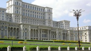 Дворец Парламента Бухарест Румыния. Самое тяжёлое здание в мире 4,1 миллиона тонн 365 000 м²