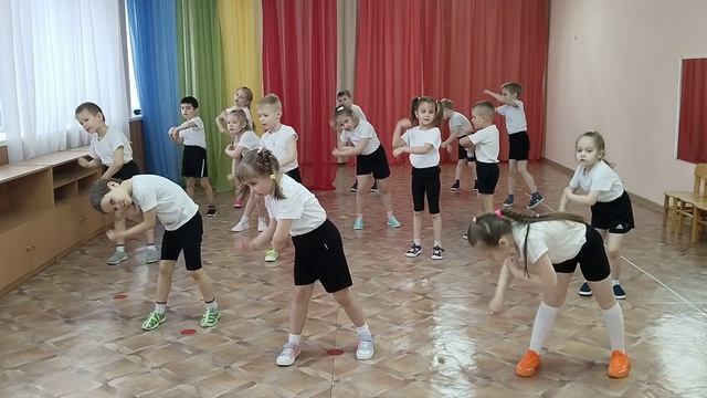 Наше спортивное утро (старшая группа) смотреть онлайн