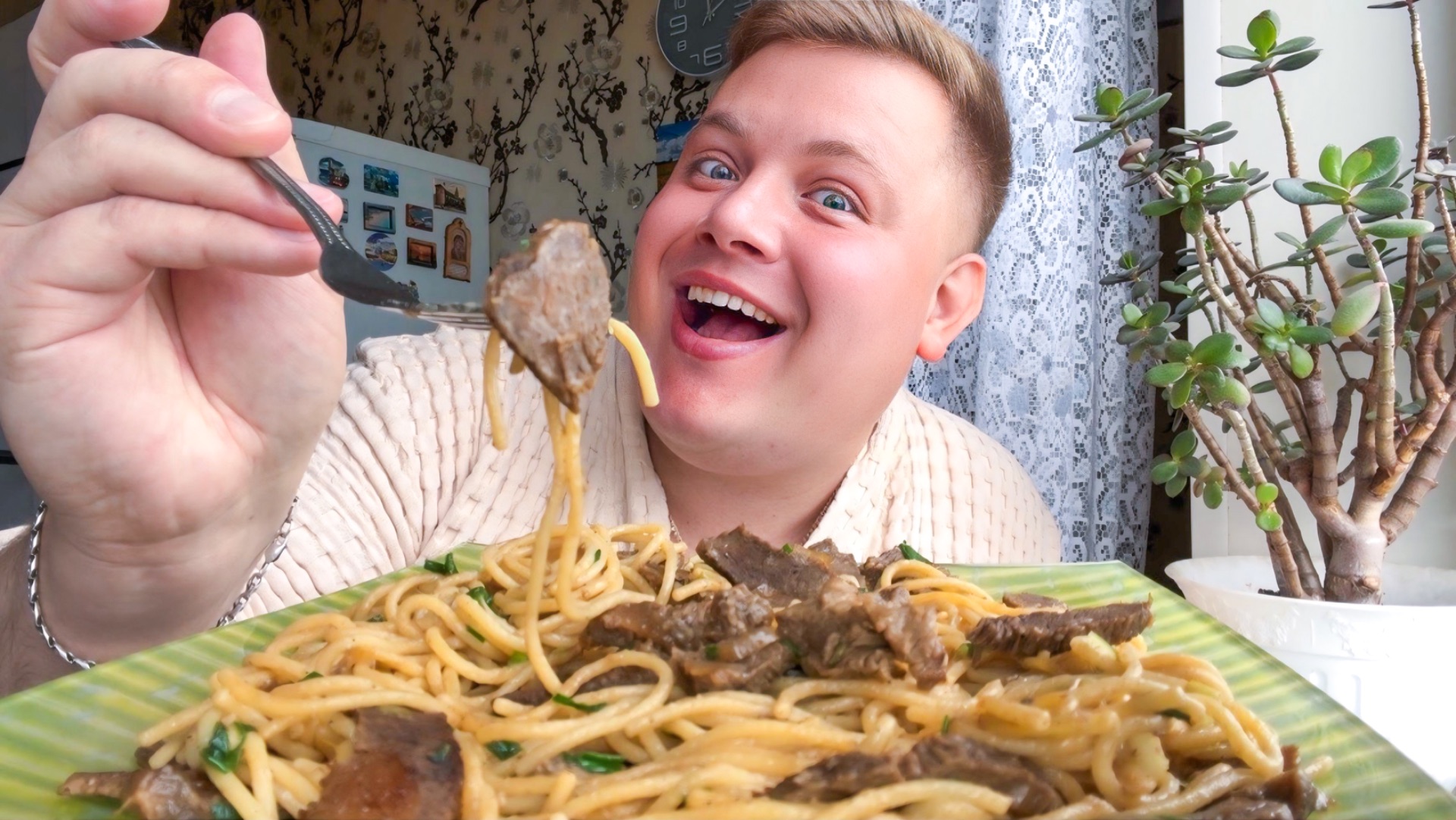 МУКБАНГ😋 УДОН С ГОВЯДИНОЙ🍝 МНОГО ЕМ МУЧНОГО? Стараюсь отказаться