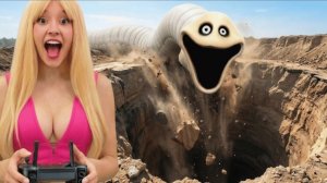 Дрон снял HUNGRY WORM в Реальной Жизни! СТРАШИЛКИ.