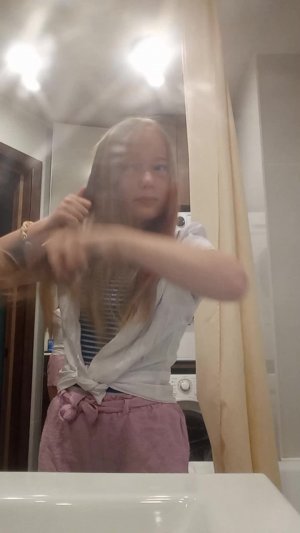 прихорашиваюсь