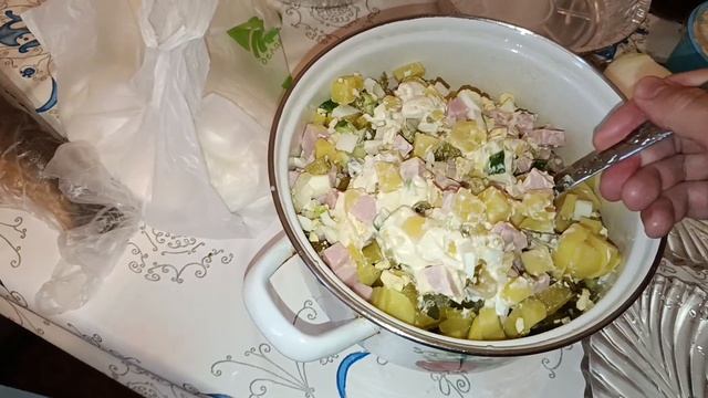 ГОТОВЛЮ УЖИН, ГУЛЯЕМ ПОЗДНО ВЕЧЕРОМ. смотреть онлайн